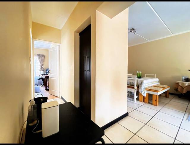 2 BEDROOM PROPERTY TO RENT IN DOUGLASDALE